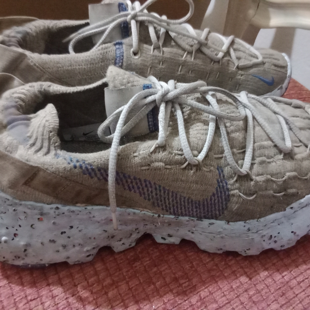 Nike Men's Sneaker's Pre-owned size 8.5